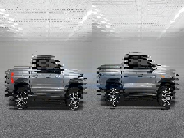 Used 2023 Chevrolet Colorado Z71 w/ Z71 Convenience Package 2