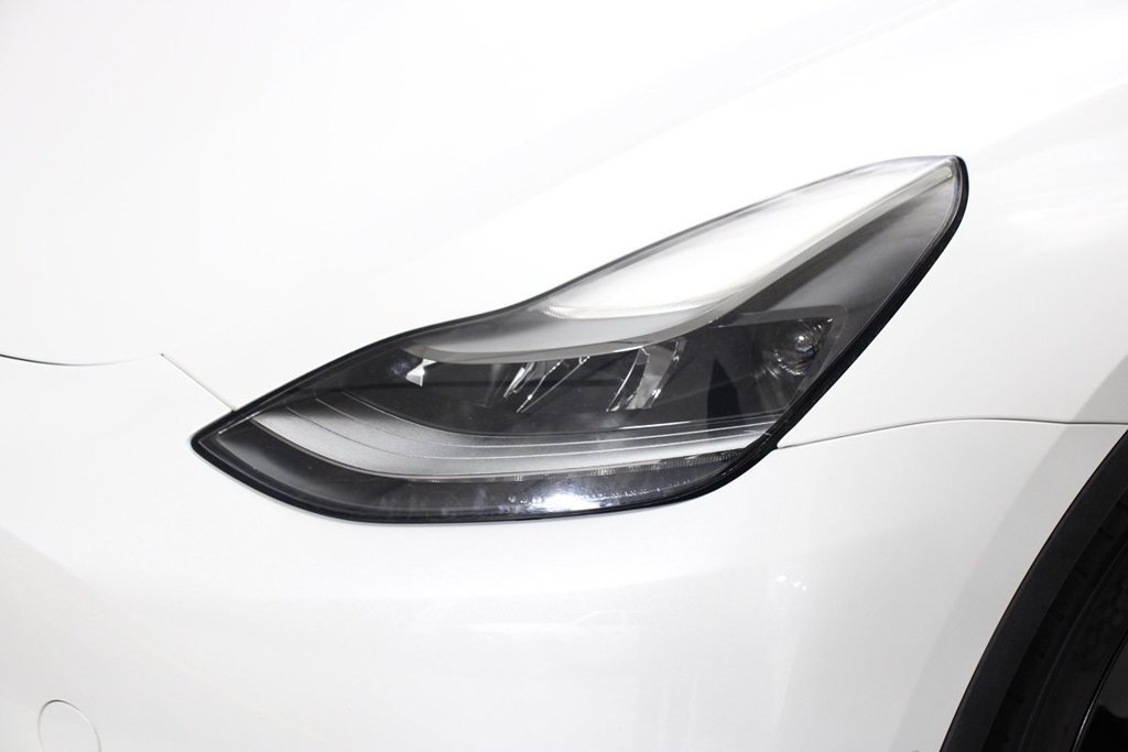 Used 2022 Tesla Model Y Performance AWD/4WD image 3