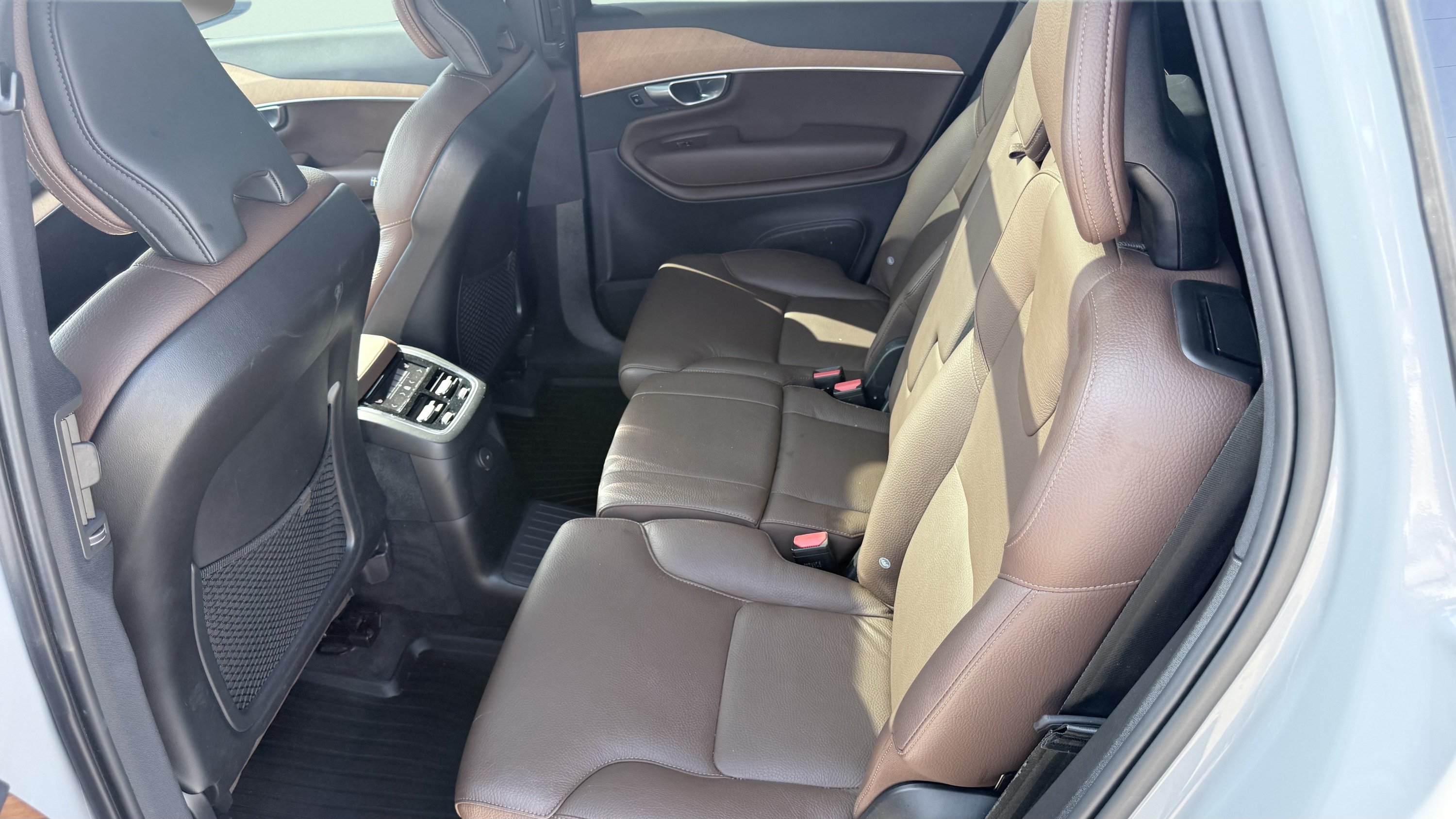 Used 2024 Volvo XC90 T8 Plus w/ Protection Package Premier AWD/4WD image 38