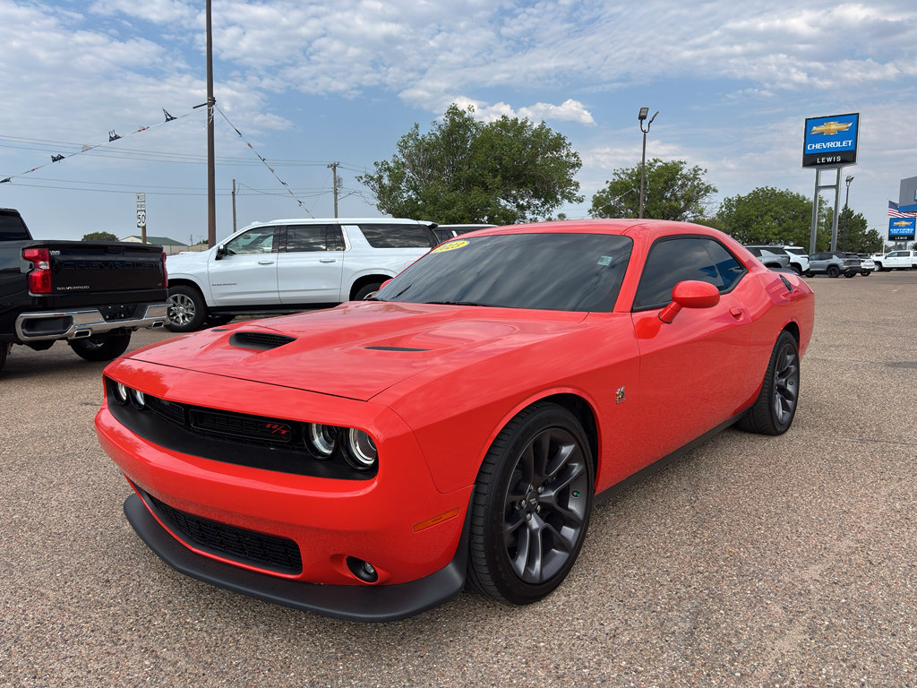 Used 2023 Dodge Challenger R/T Scat Pack RWD image 4