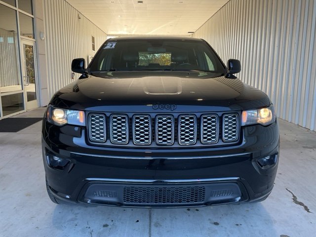 Used 2021 Jeep Grand Cherokee Laredo X image 23