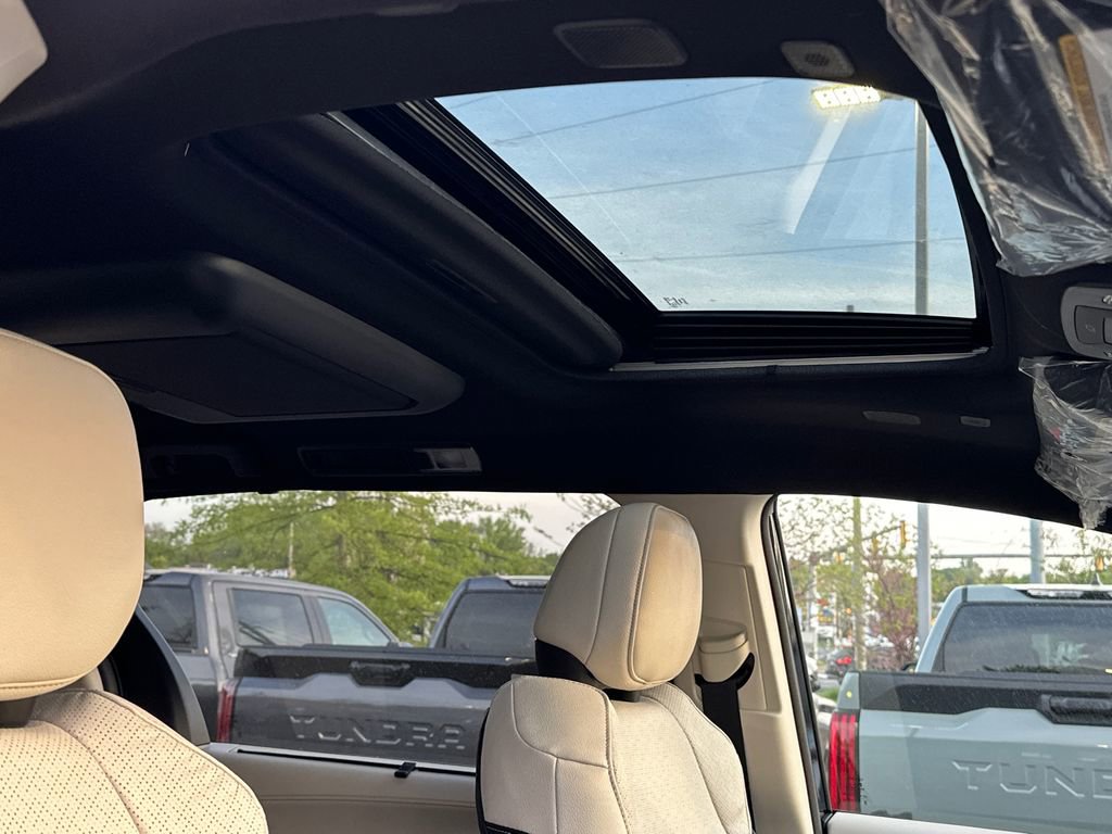 New 2026 Toyota Sienna Platinum image 13