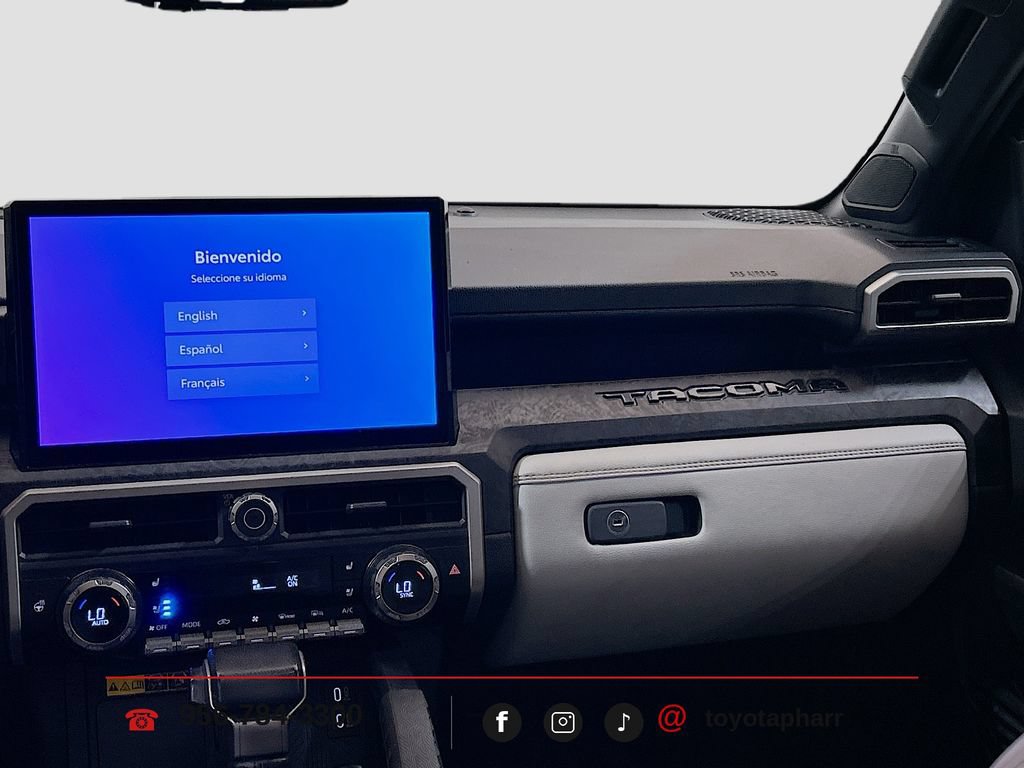 Used 2025 Toyota Tacoma Limited AWD/4WD image 22