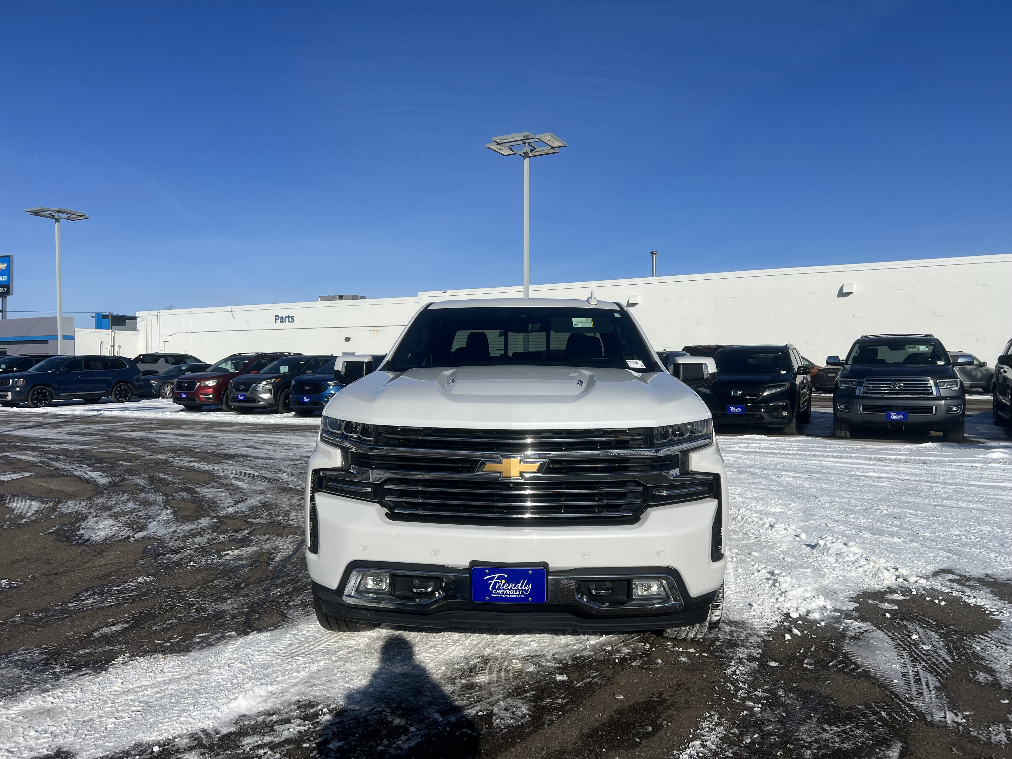 Used 2019 Chevrolet Silverado 1500 High Country w/ Technology Package image 2