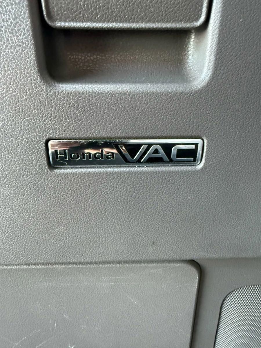 Used 2016 Honda Odyssey SE image 10