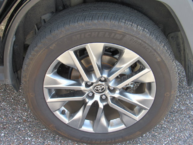 Used 2024 Toyota RAV4 XLE Premium w/ Weather Package AWD/4WD image 15