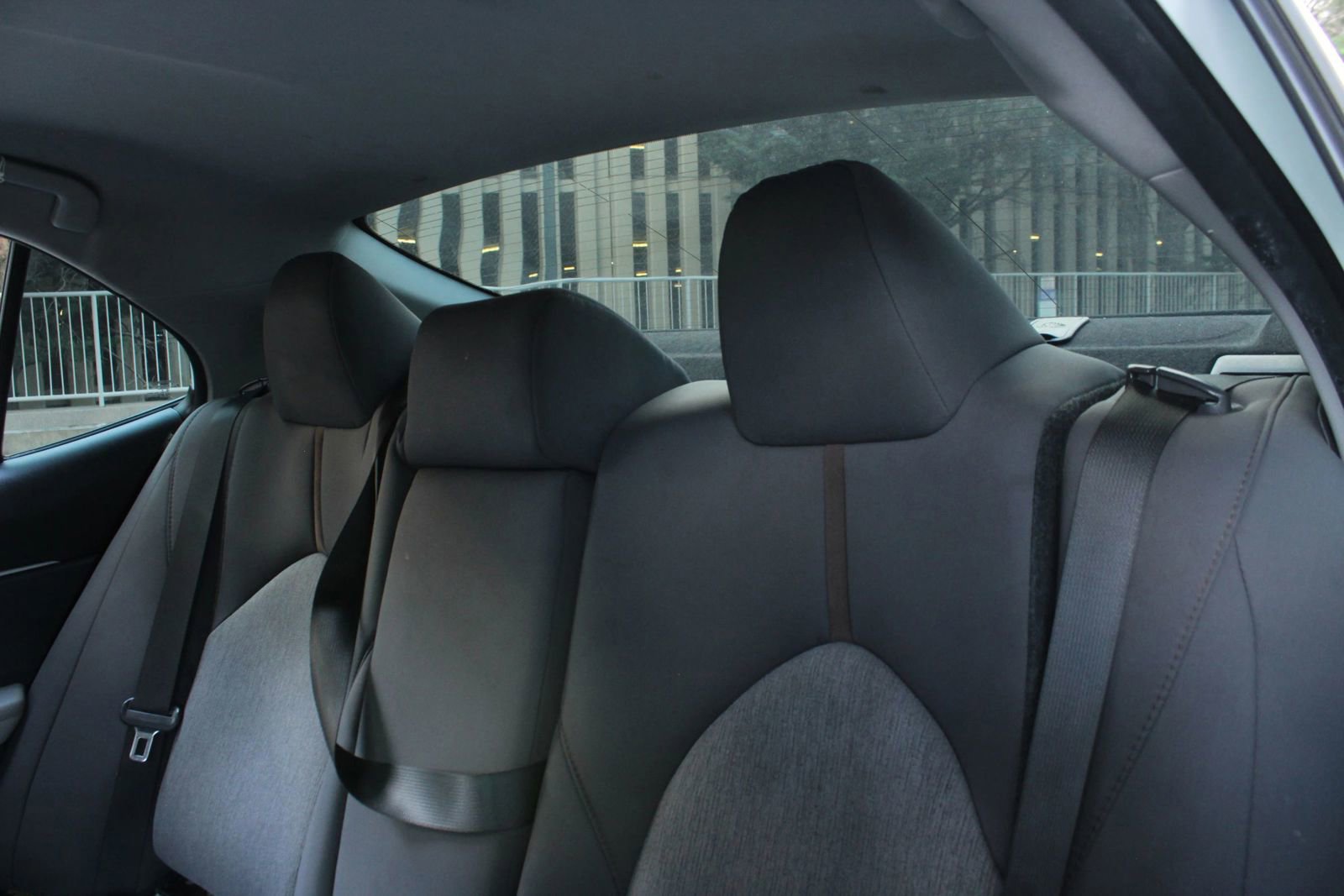 Used 2020 Toyota Camry LE FWD image 18