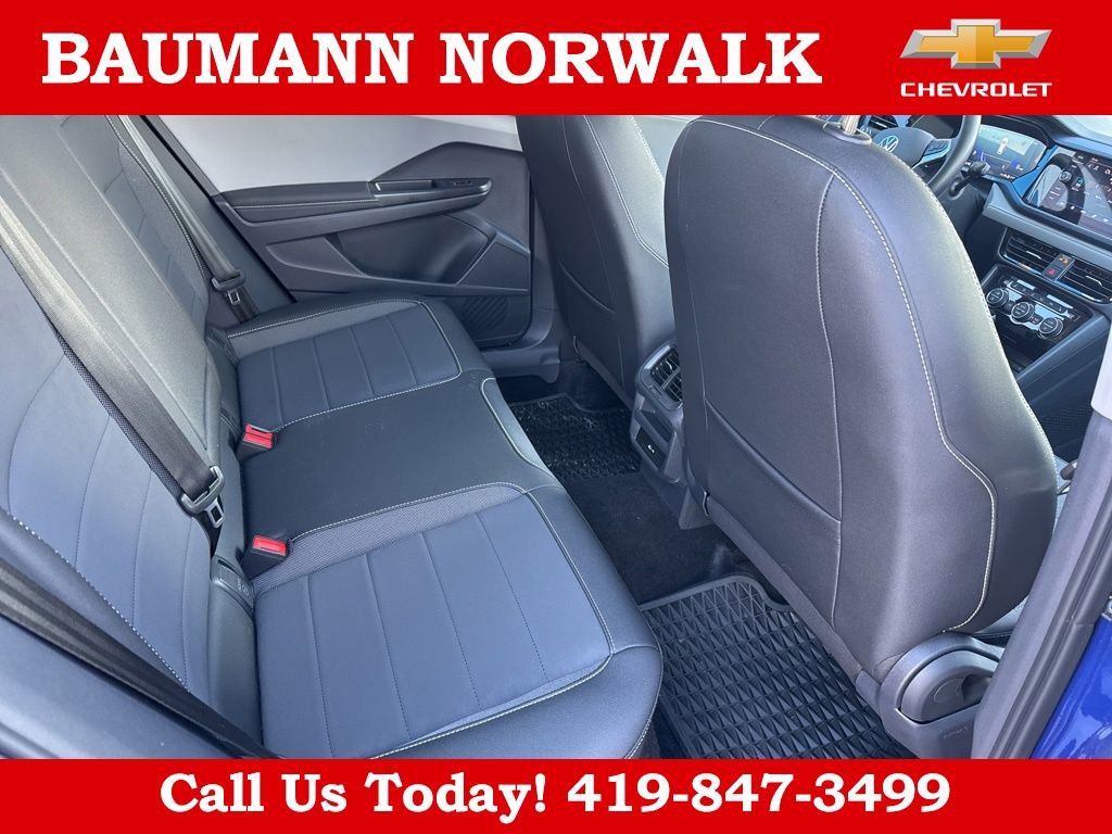 Used 2024 Volkswagen Taos SE w/ Panoramic Sunroof Package image 28