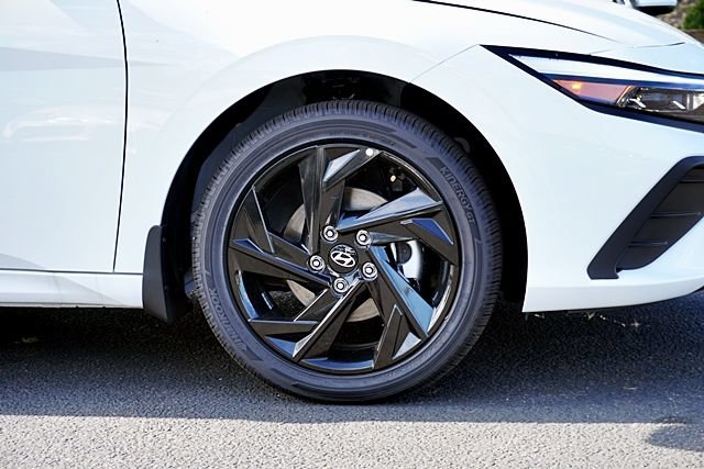 New 2026 Hyundai Elantra Sport FWD image 8