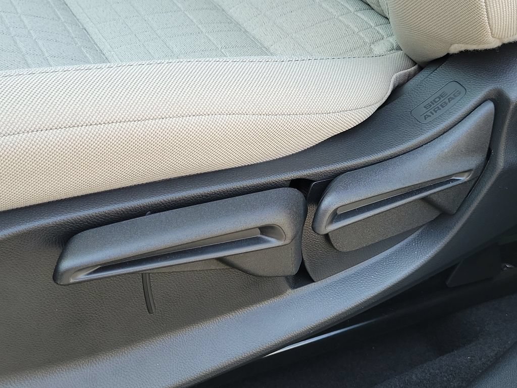 Certified 2027 Honda HR-V LX image 22