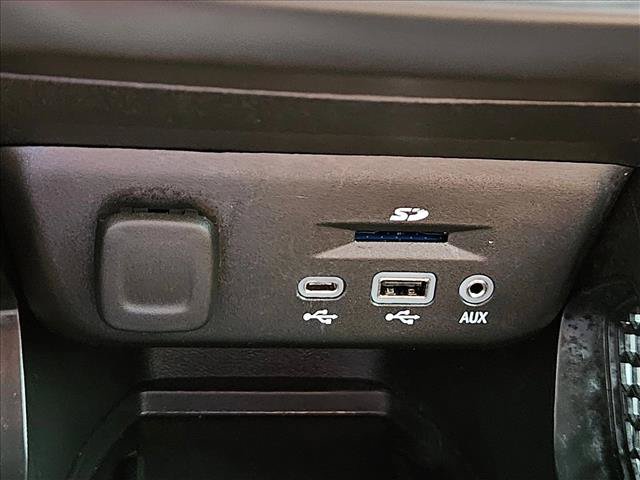 Used 2021 Chevrolet TrailBlazer RS w/ Technology Package FWD image 23