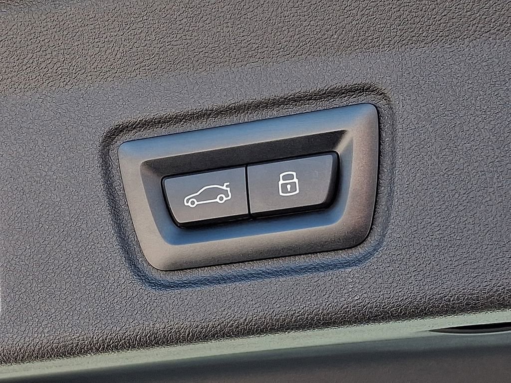 Used 2023 BMW i4 eDrive40 w/ Premium Package image 31