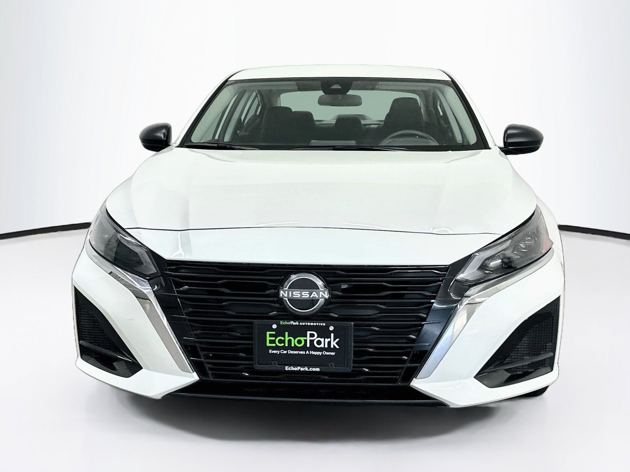 Used 2025 Nissan Altima 2.5 SV AWD/4WD image 2