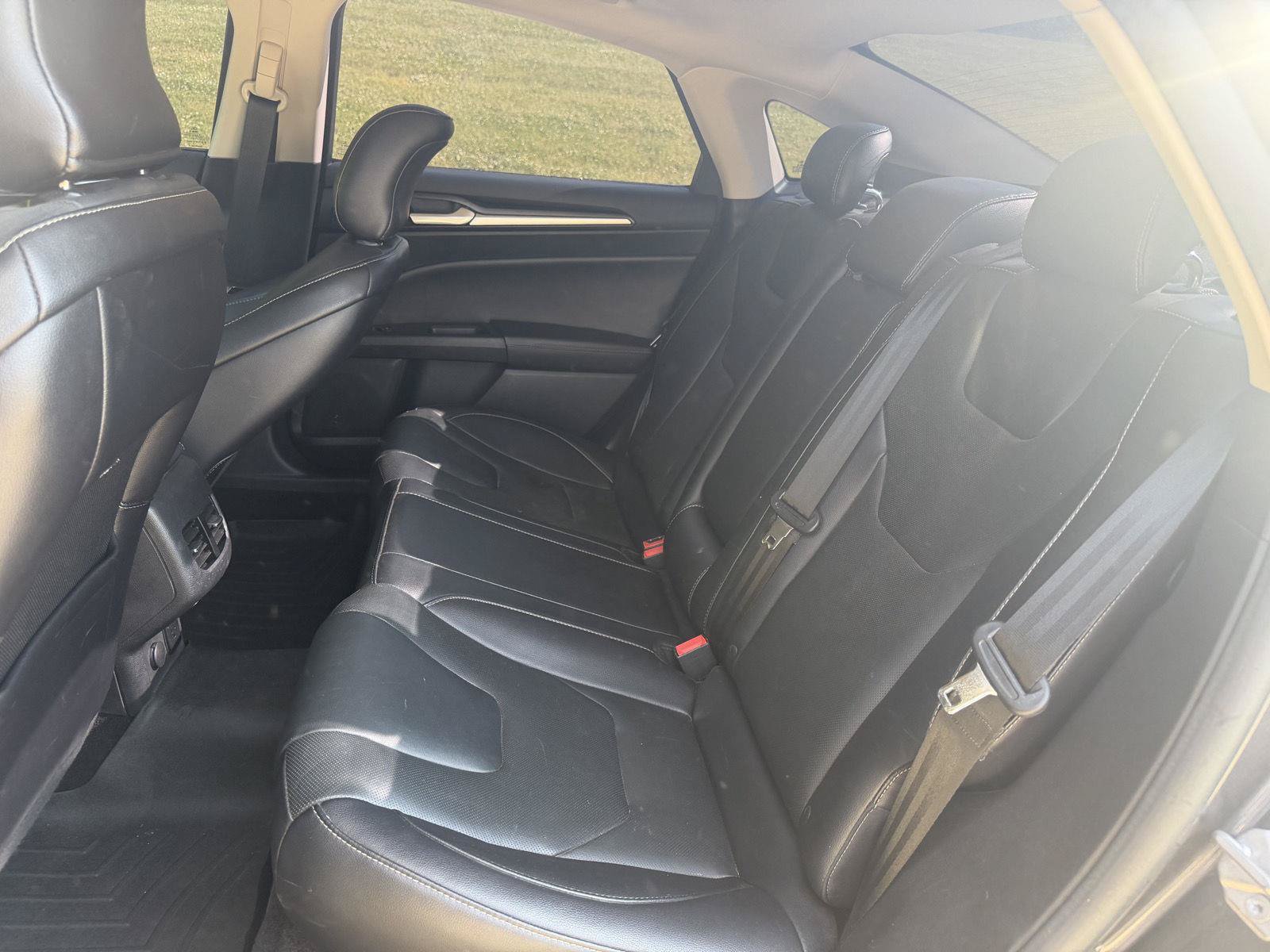 Used 2017 Ford Fusion Titanium AWD/4WD image 24