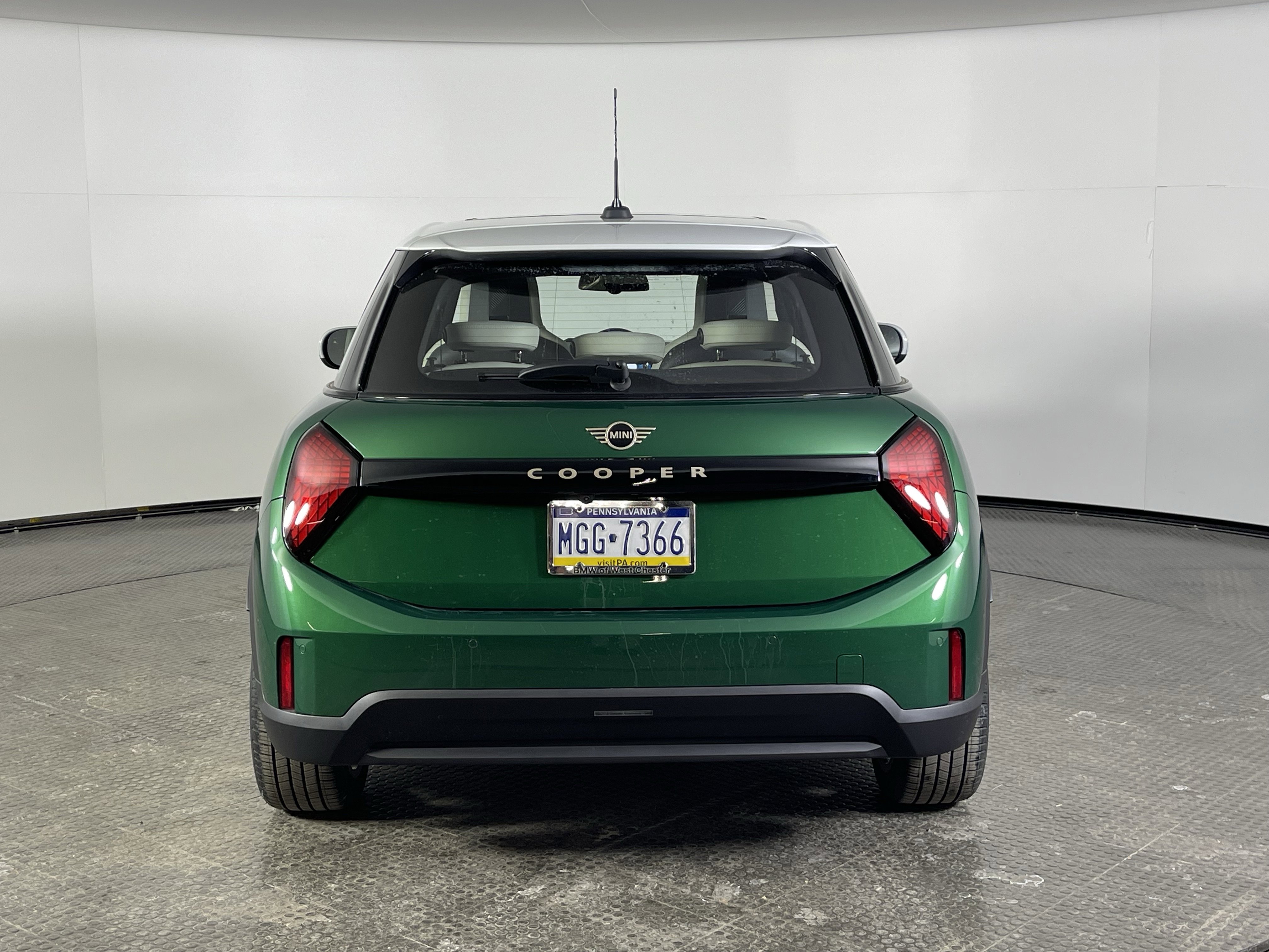 Used 2026 MINI Cooper 4-Door Hardtop image 7