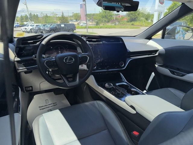 Used 2024 Lexus RZ 450e Premium w/ Technology Package AWD/4WD image 7