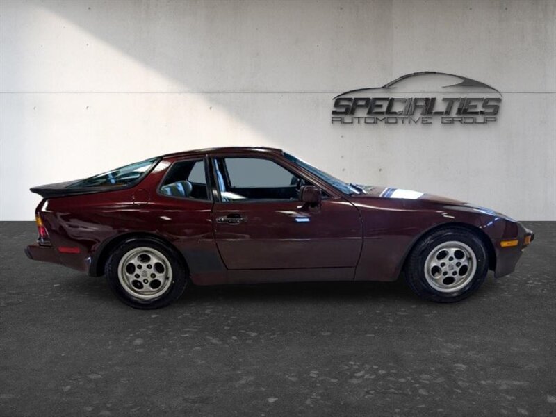 Used 1987 Porsche 944 Coupe RWD image 11