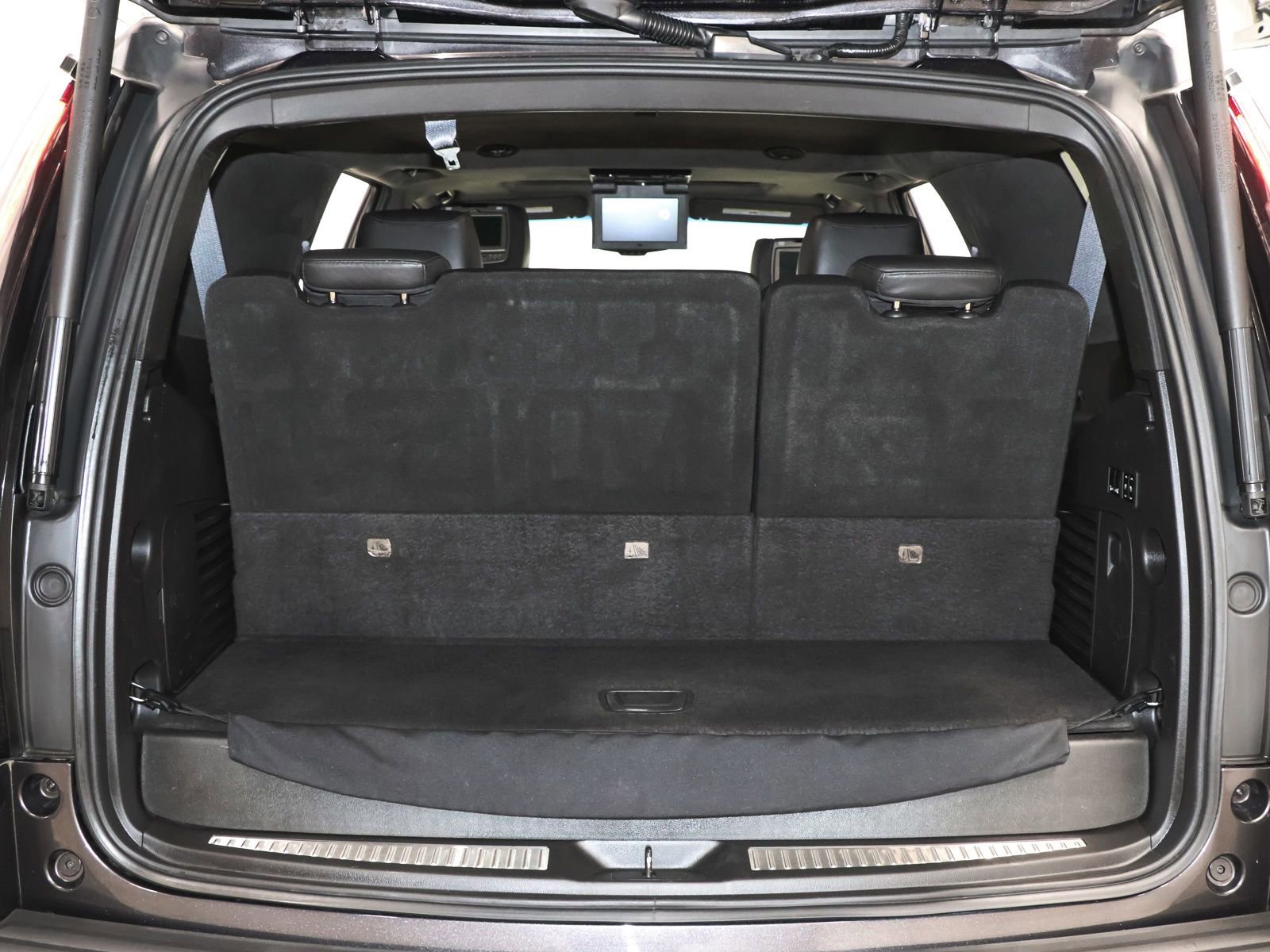 Used 2016 Cadillac Escalade Platinum image 47