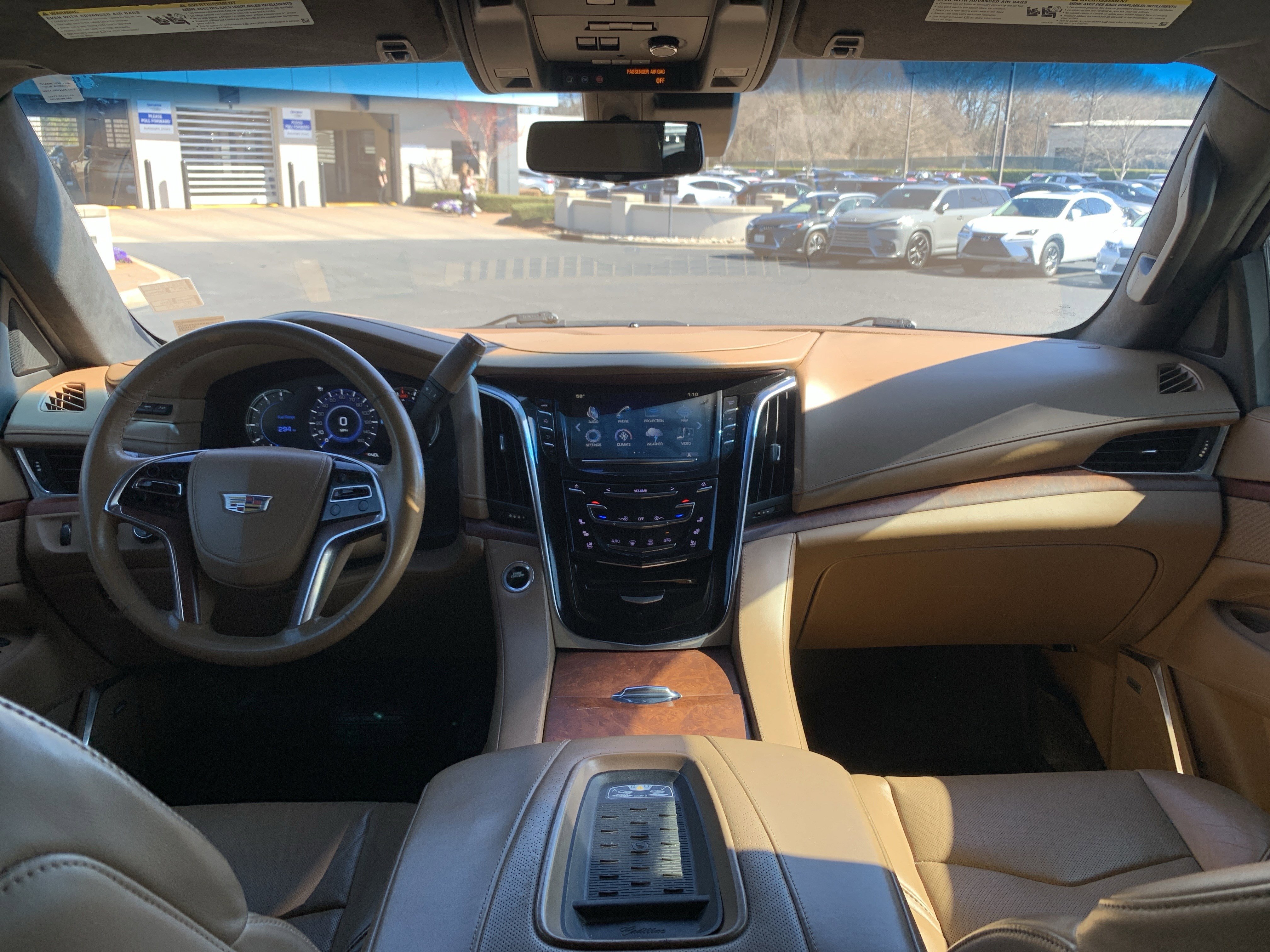 Used 2017 Cadillac Escalade Platinum image 30