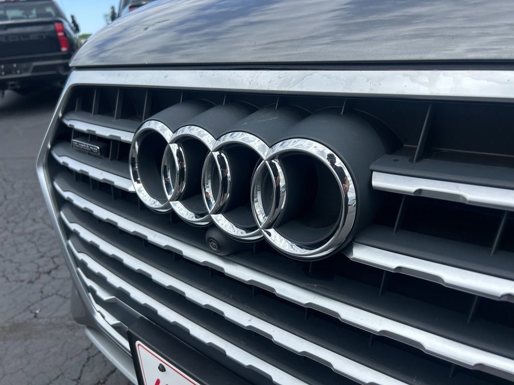 Used 2017 Audi Q7 3.0T Prestige AWD/4WD image 10
