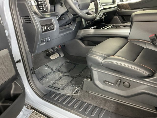 New 2026 Ford F350 Lariat image 19