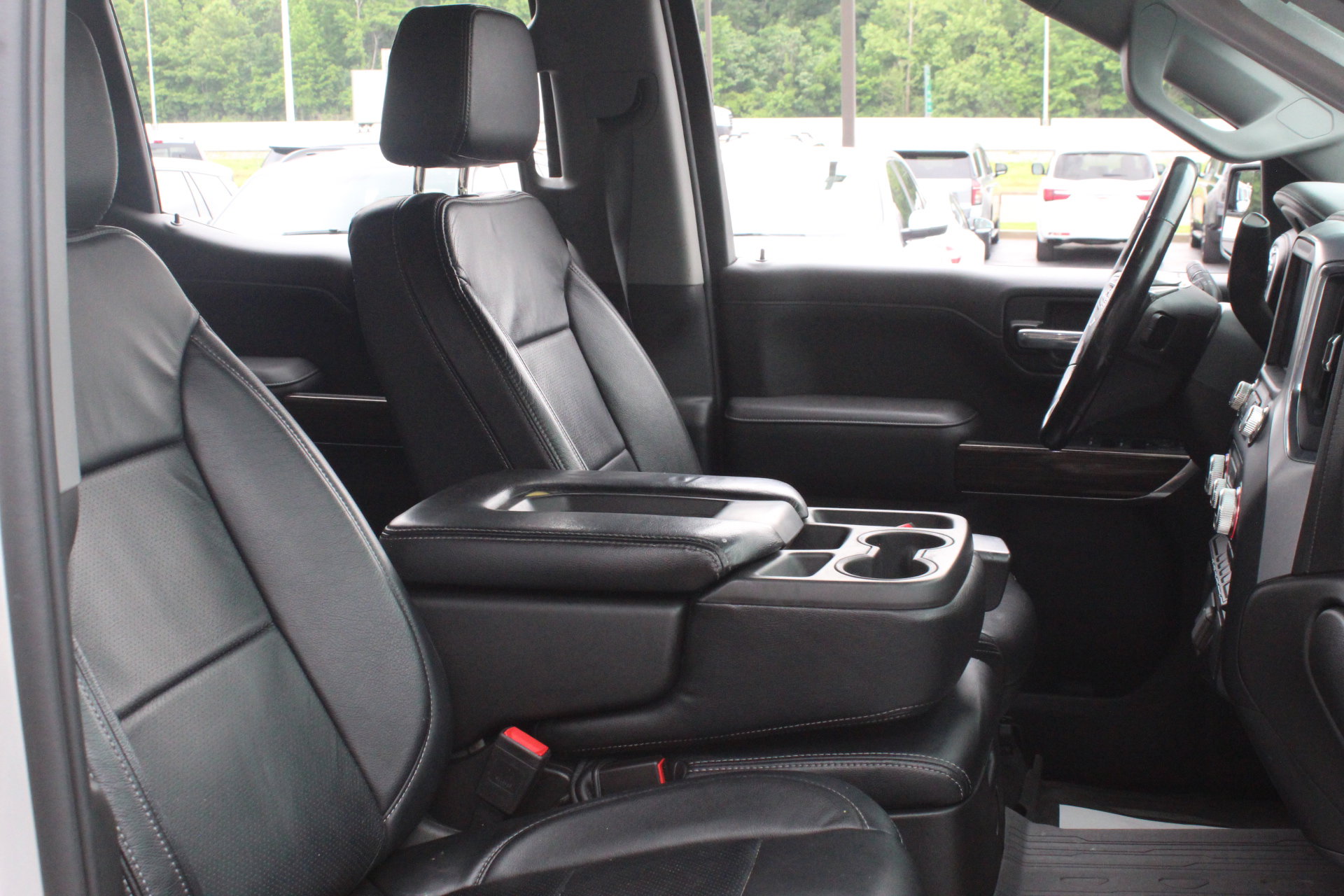 Used 2022 GMC Sierra 1500 Elevation w/ LPO, Elevation Black Package AWD/4WD image 32