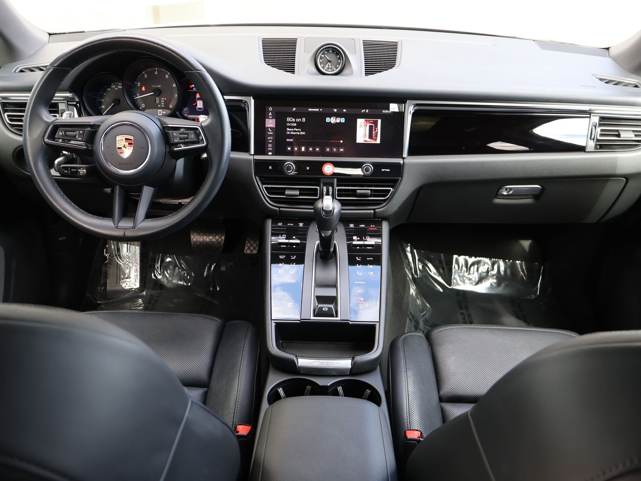 Used 2023 Porsche Macan AWD/4WD image 29