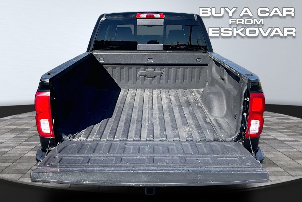 Used 2017 Chevrolet Silverado 1500 LTZ Z71 w/ LTZ Plus Package AWD/4WD image 18