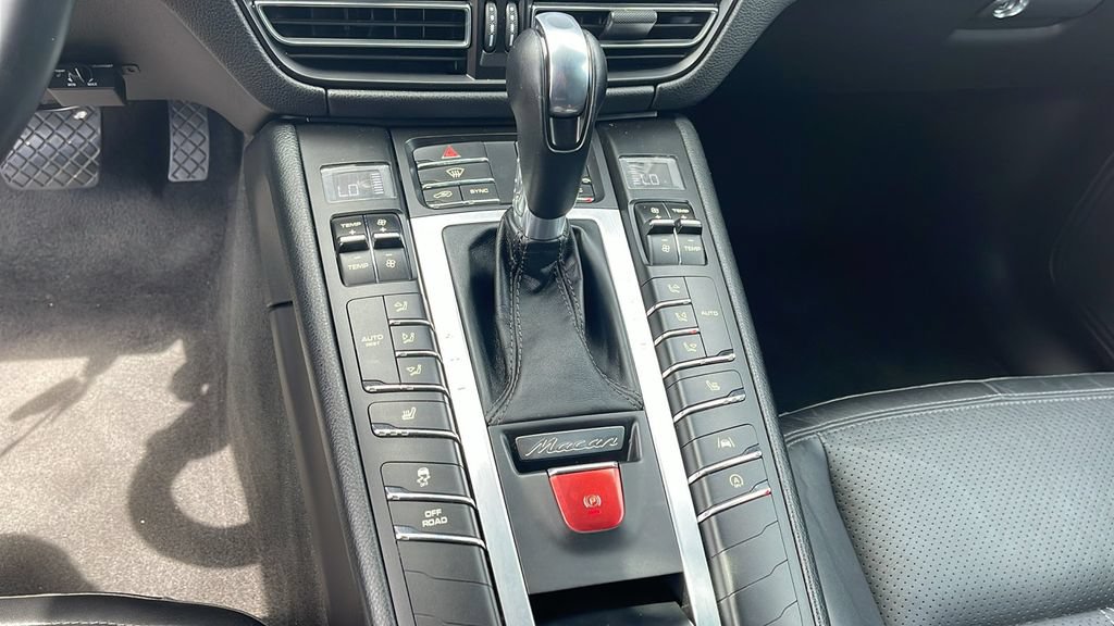Used 2019 Porsche Macan AWD/4WD image 18
