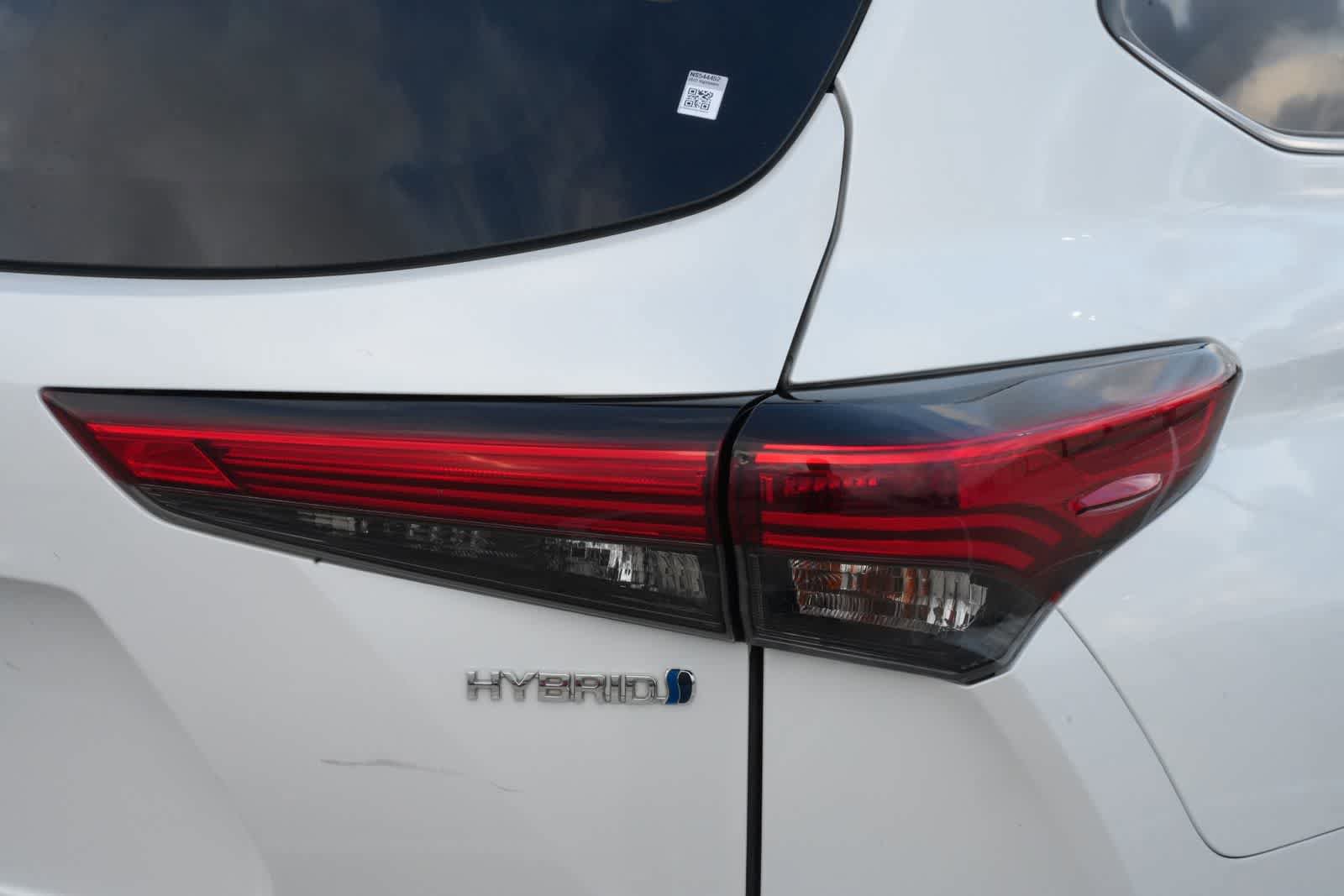 Used 2022 Toyota Highlander LE image 23