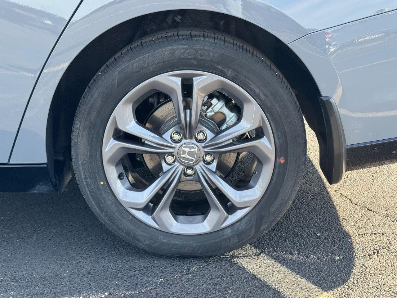 Certified 2025 Honda Accord EX-L image 7