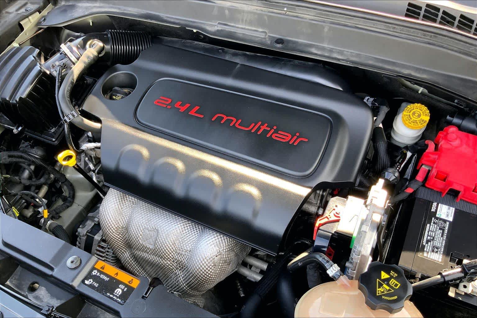 Used 2018 Jeep Renegade Latitude FWD image 33