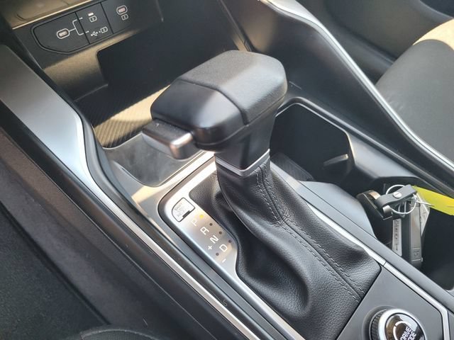 Used 2025 Kia Sorento LX FWD image 18