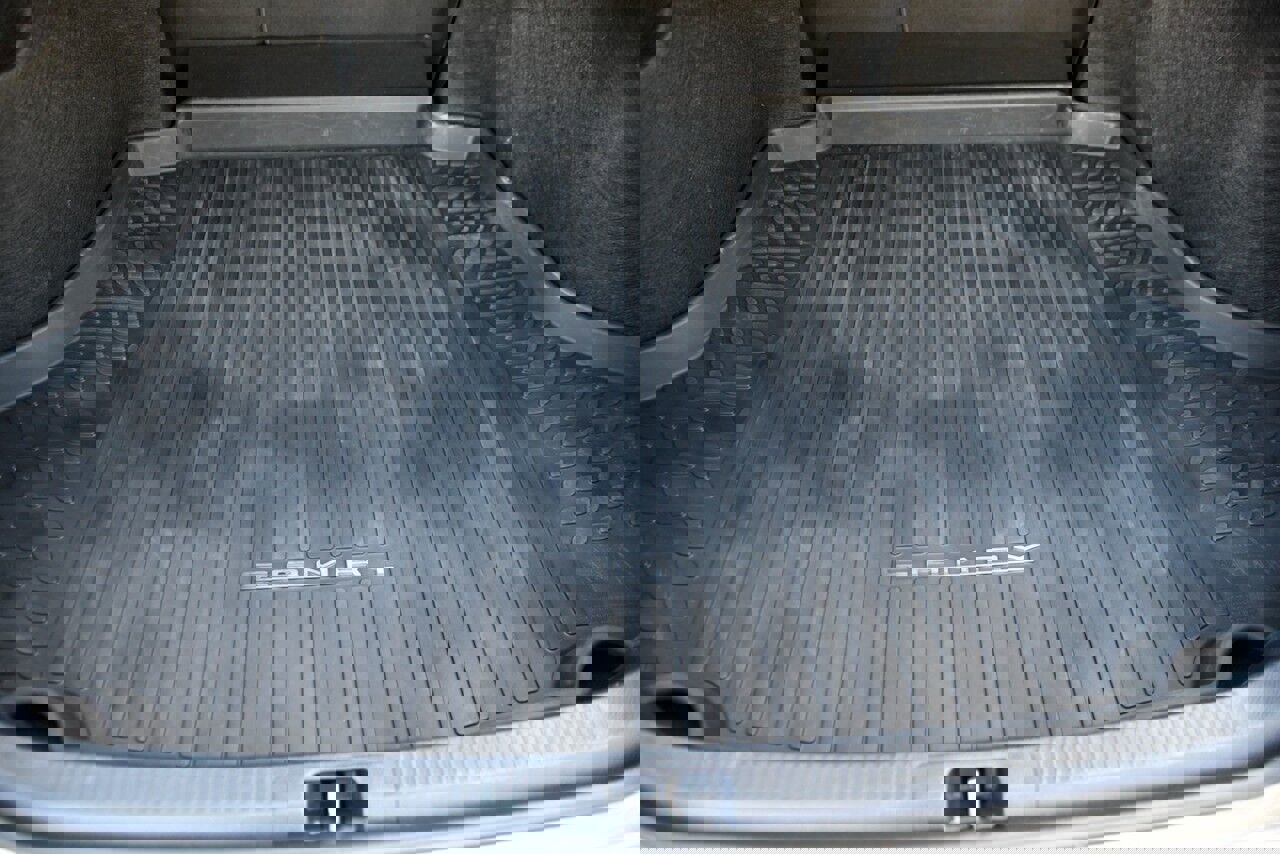 Used 2024 Toyota Camry LE image 12