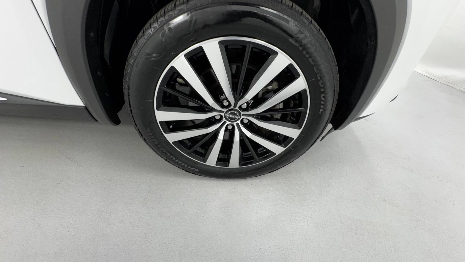 Certified 2025 Nissan Pathfinder Platinum AWD/4WD image 9