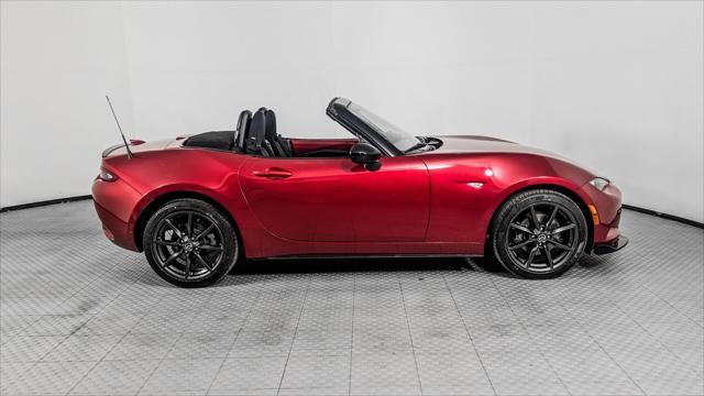 Used 2016 MAZDA MX-5 Miata Club RWD image 9