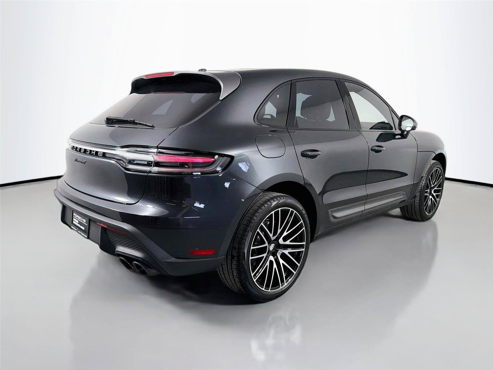Certified 2026 Porsche Macan Turbo AWD/4WD image 7