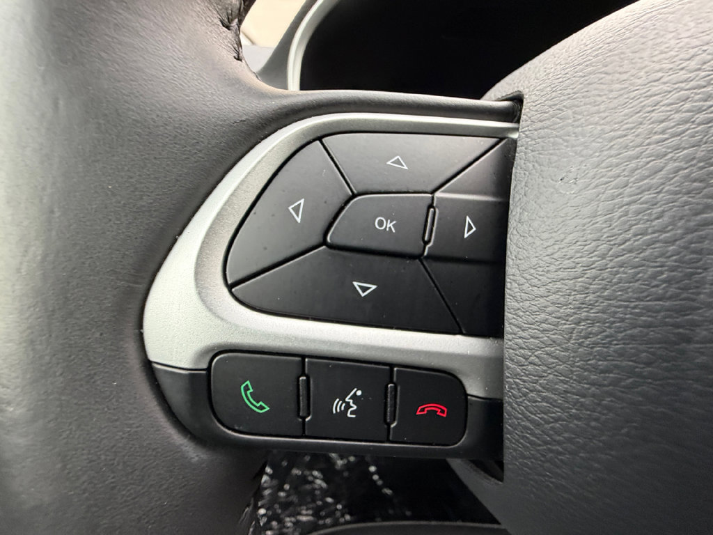 Used 2019 Jeep Compass Latitude FWD image 22