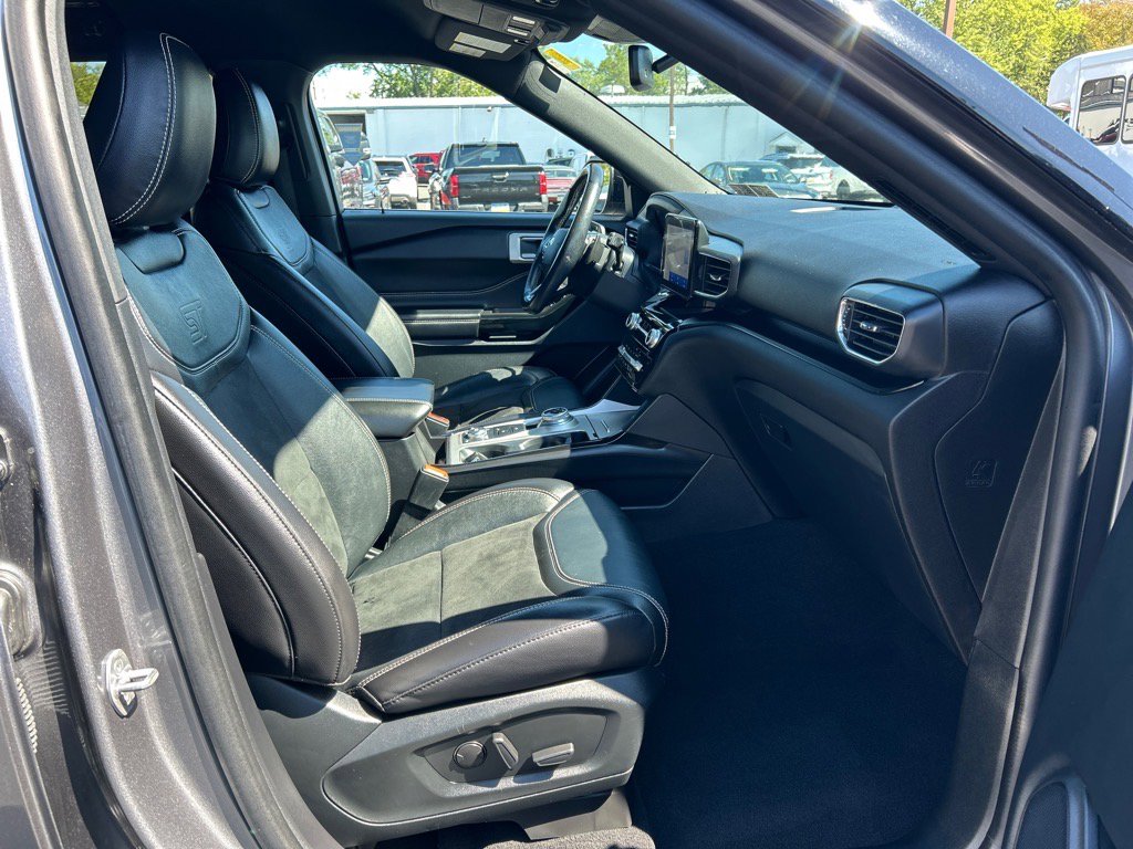 Used 2022 Ford Explorer ST image 19