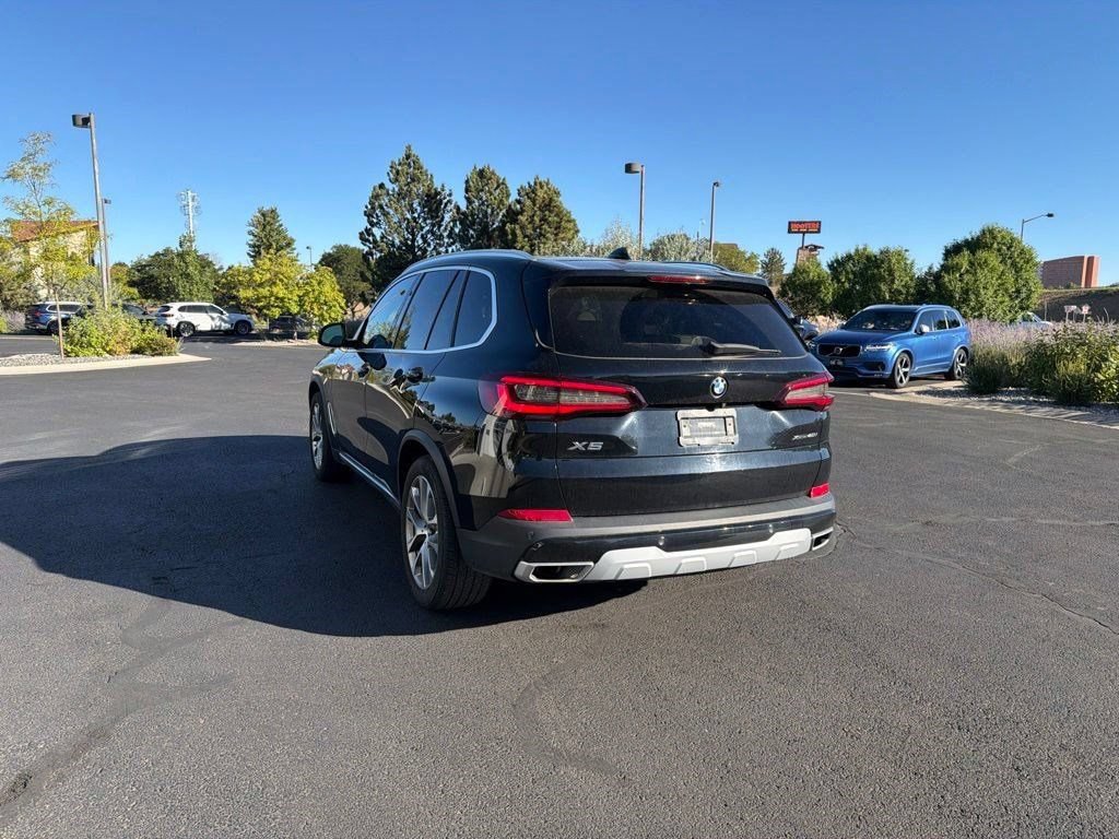 Used 2021 BMW X5 xDrive40i w/ Premium Package 2 AWD/4WD image 3