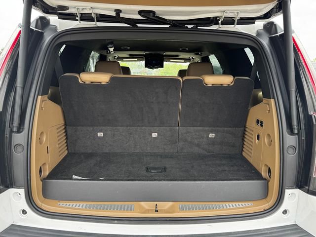 Used 2020 Cadillac Escalade Platinum RWD image 18