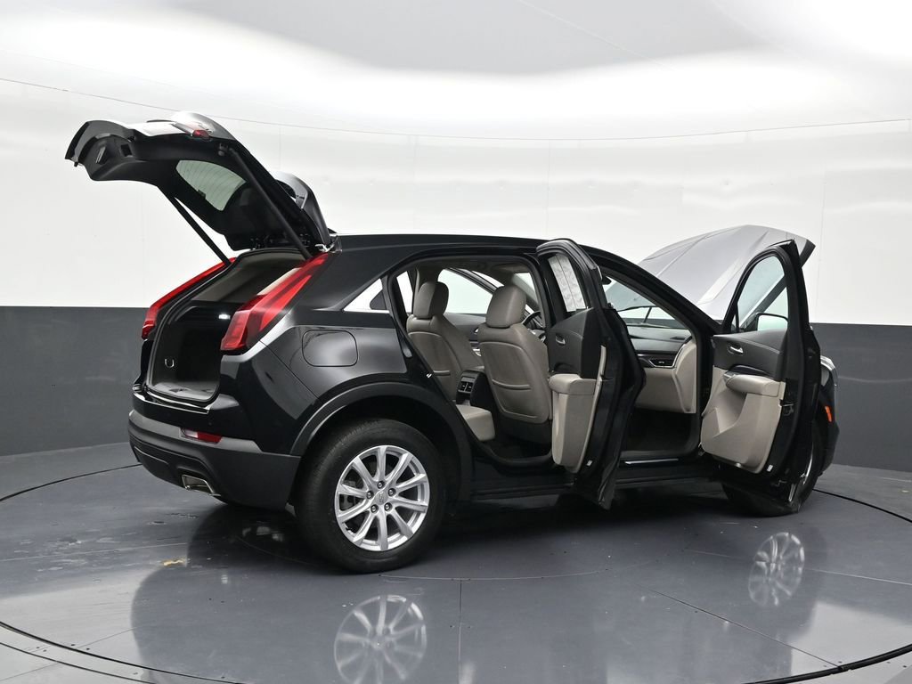 Used 2022 Cadillac XT4 Luxury w/ Driver Awareness Package image 29