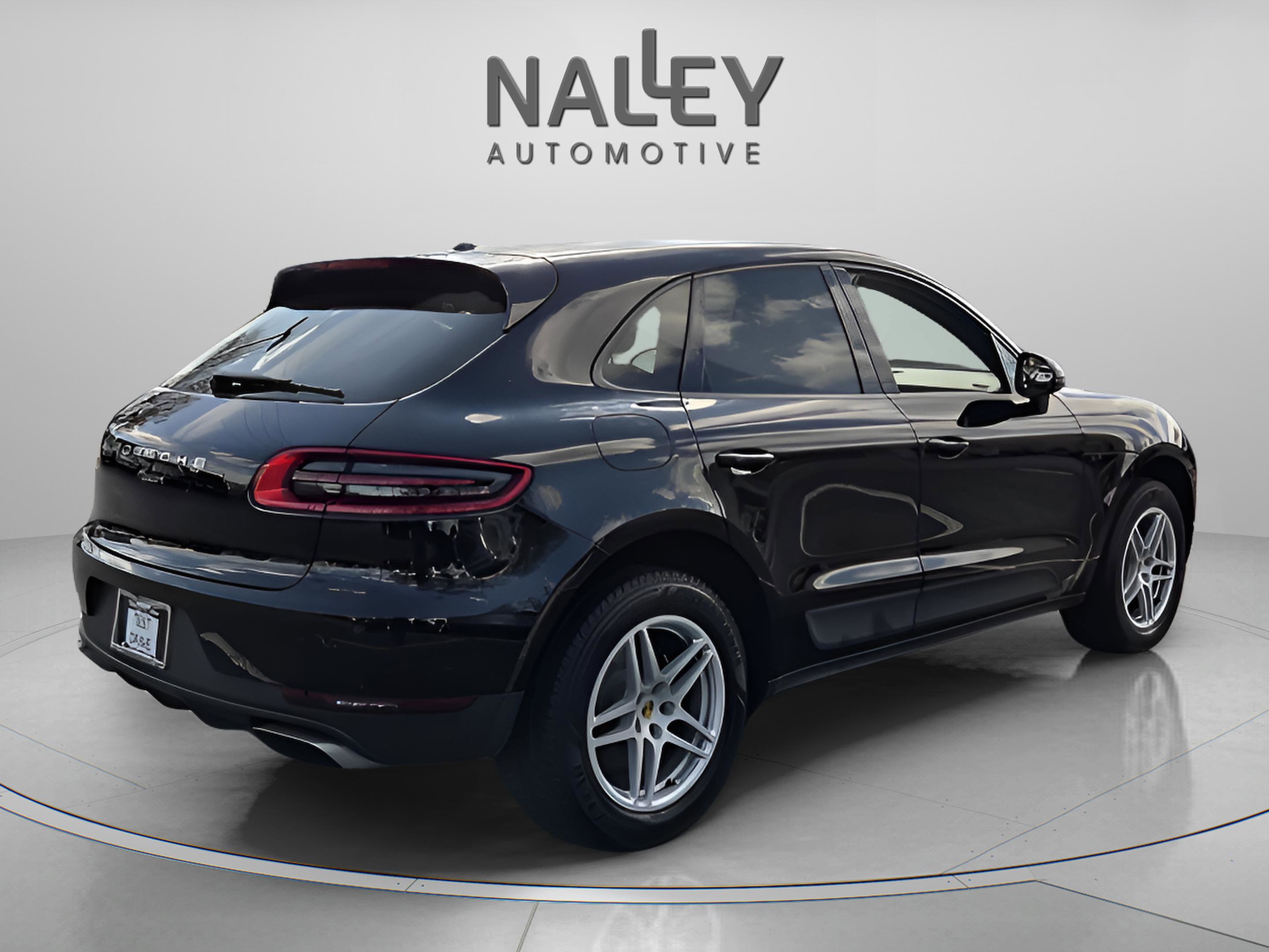 Used 2018 Porsche Macan Base image 5