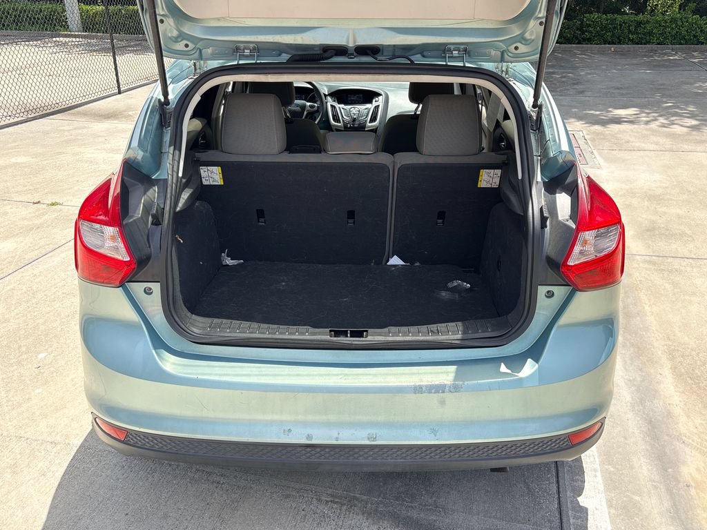 Used 2012 Ford Focus SE FWD image 29