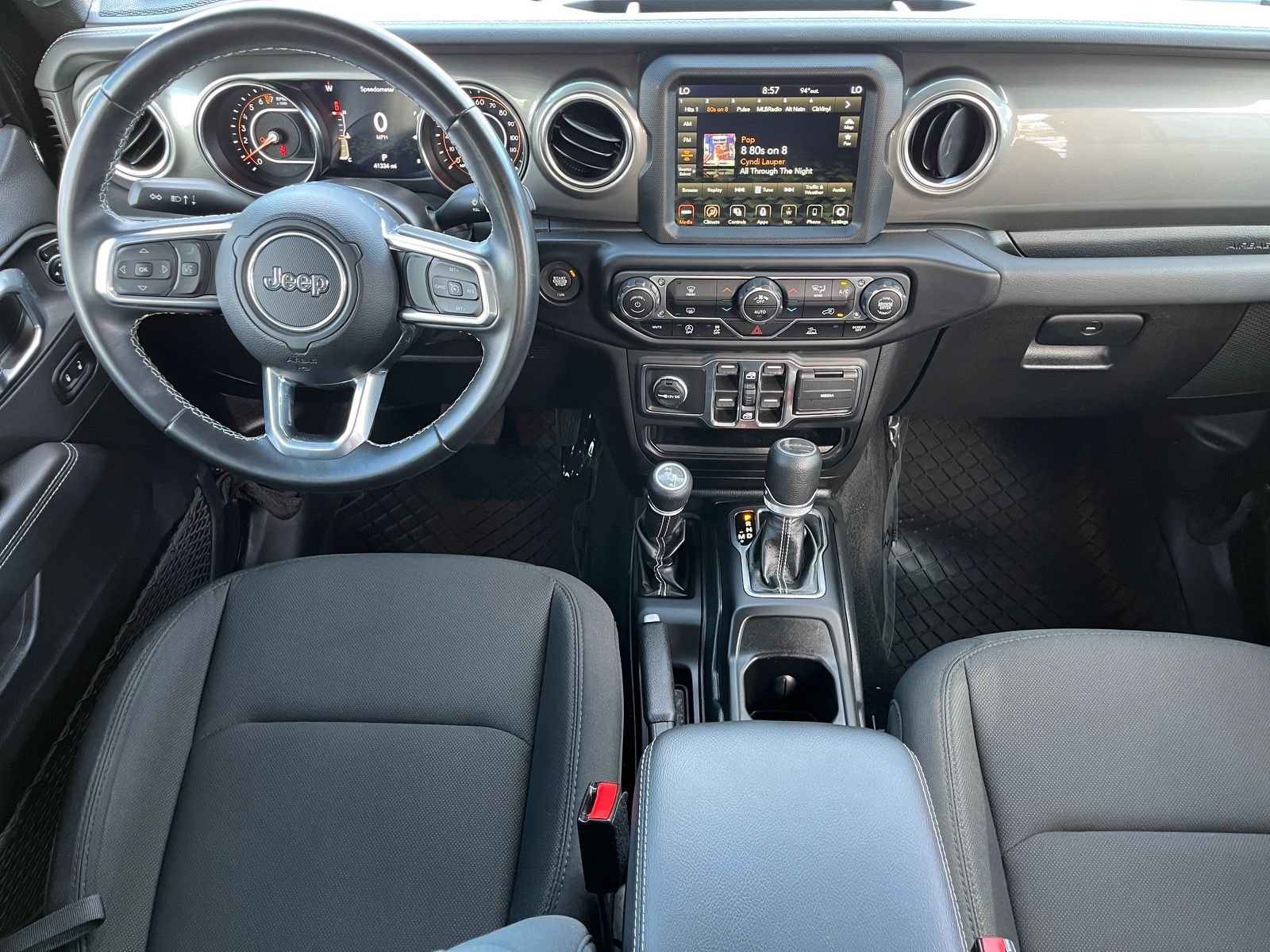 Used 2022 Jeep Gladiator Overland AWD/4WD image 12