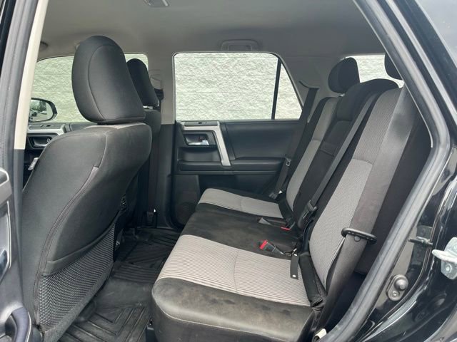 Used 2022 Toyota 4Runner SR5 AWD/4WD image 5