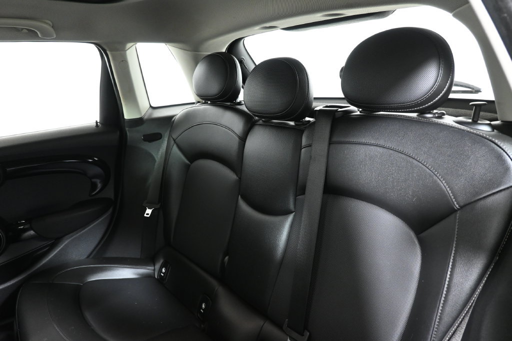 Used 2019 MINI Cooper S FWD image 6
