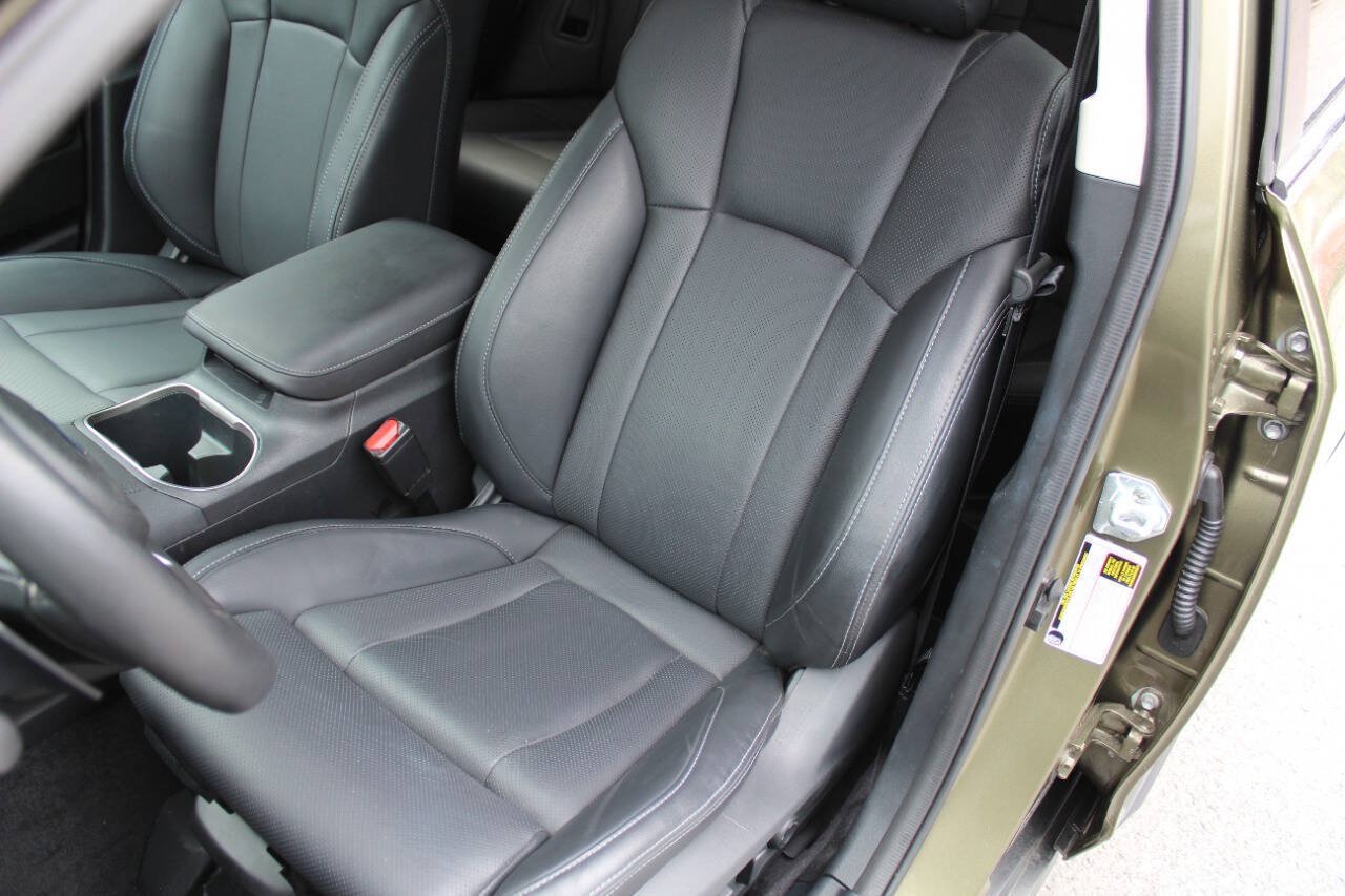 Used 2025 Subaru Outback Limited XT AWD/4WD image 3