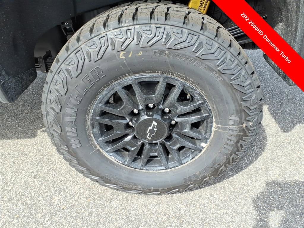 New 2026 Chevrolet Silverado 2500 ZR2 image 14