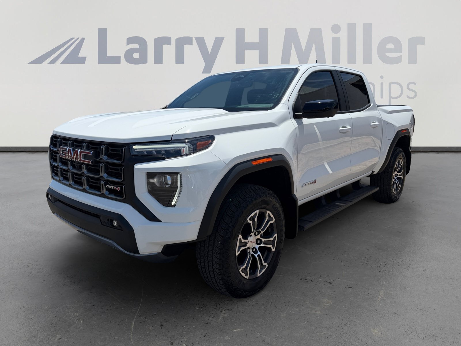 Used 2024 GMC Canyon AT4 w/ Technology Package AWD/4WD image 1
